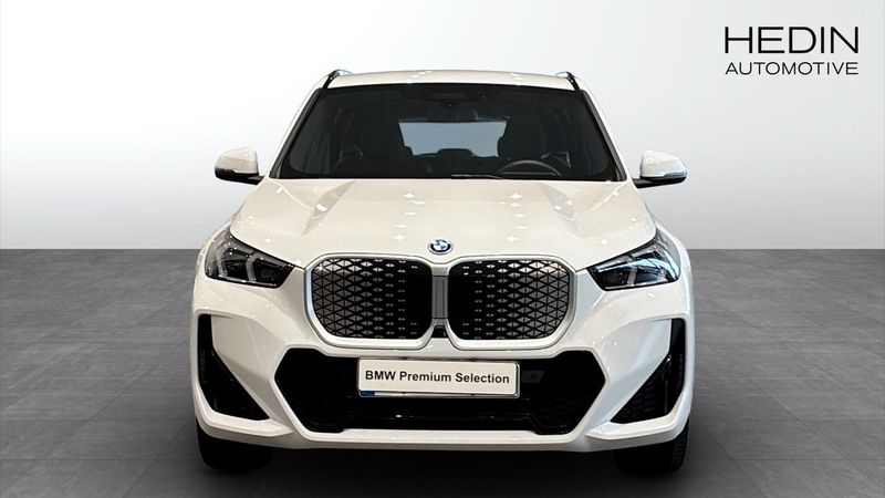 BMW iX1 bild 8