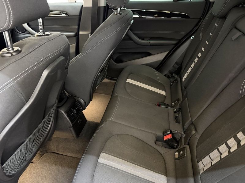 BMW X1 bild 6
