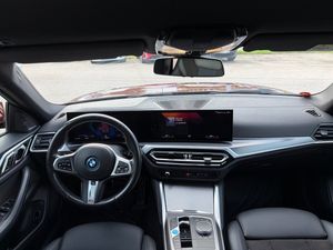 BMW i4 bild 8