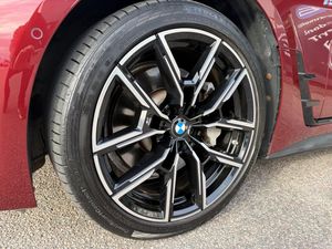 BMW i4 bild 23