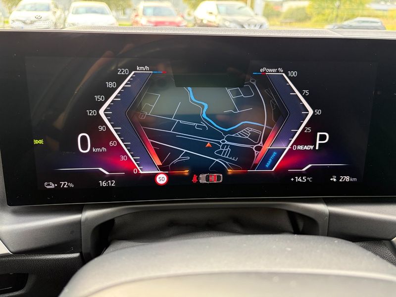 BMW i4 bild 17