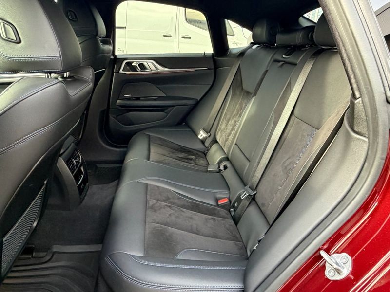 BMW i4 bild 20