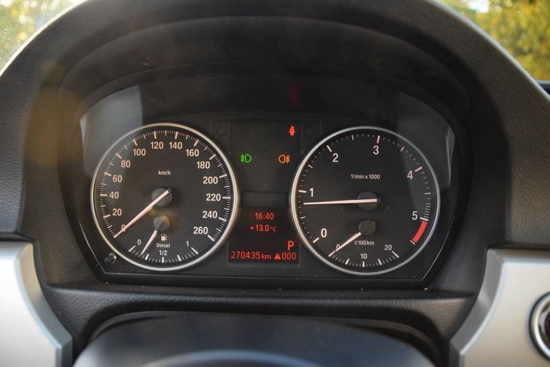 BMW 320 bild 15