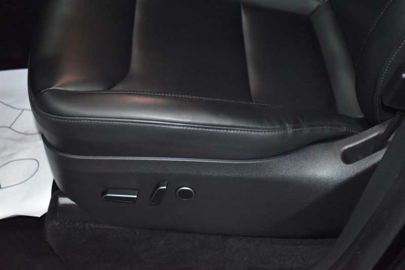 Tesla Model Y bild 18