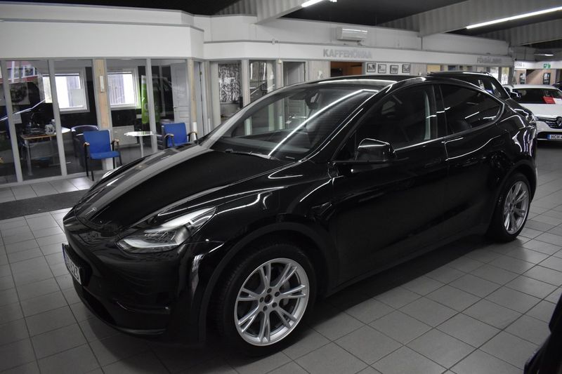 Tesla Model Y bild 24