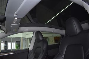 Tesla Model Y bild 19