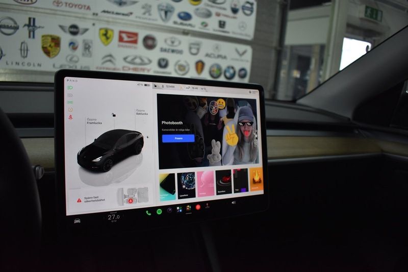 Tesla Model Y bild 17