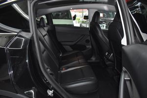 Tesla Model Y bild 9