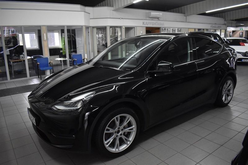 Tesla Model Y bild 23