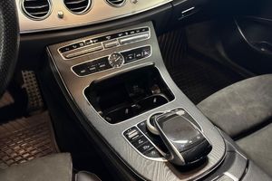 Mercedes E220 bild 18