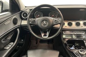 Mercedes E220 bild 13