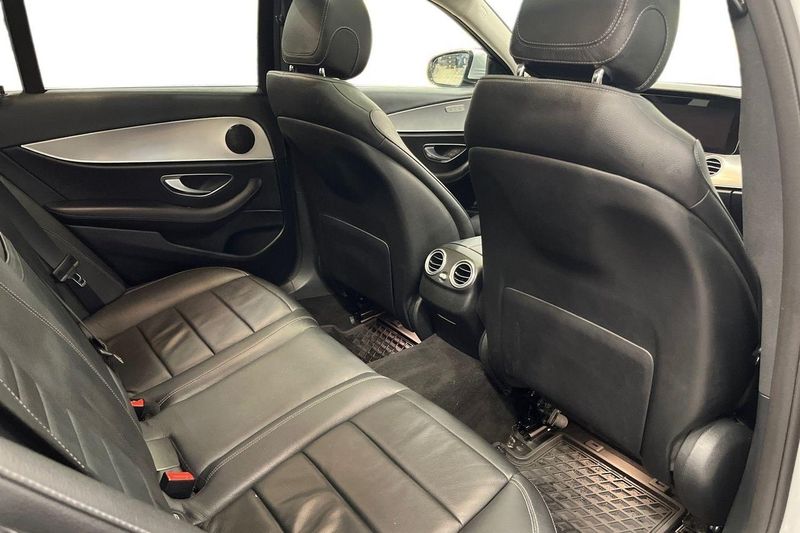 Mercedes E220 bild 19