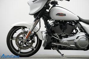 Harley-Davidson Street Glide bild 13