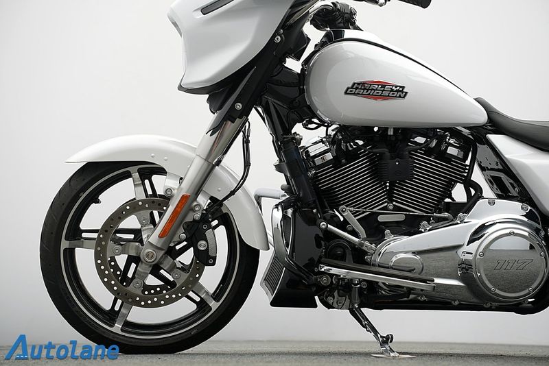 Harley-Davidson Street Glide bild 13