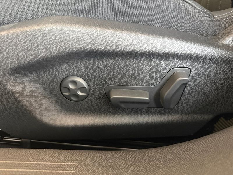 Peugeot 408 bild 11