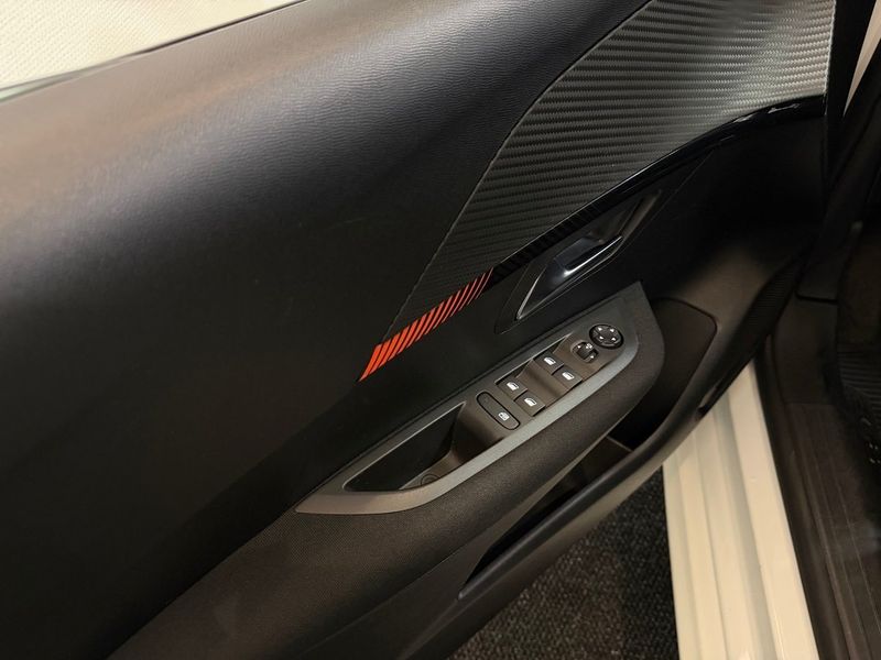 Peugeot 208 bild 17