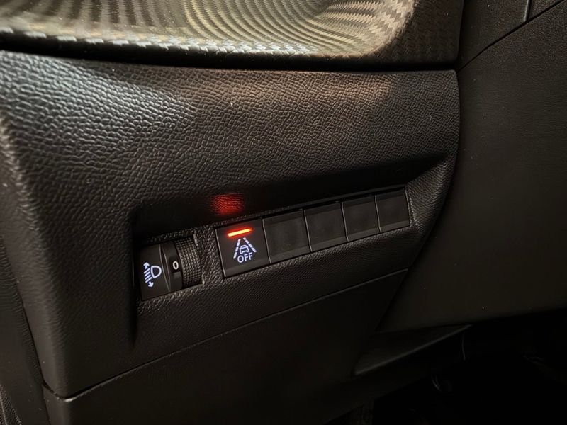 Peugeot 208 bild 16