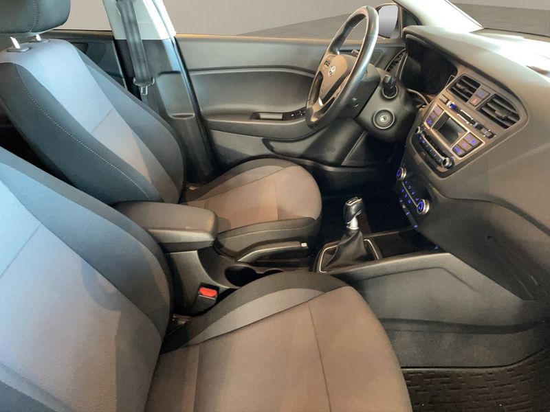 Hyundai i20 bild 13