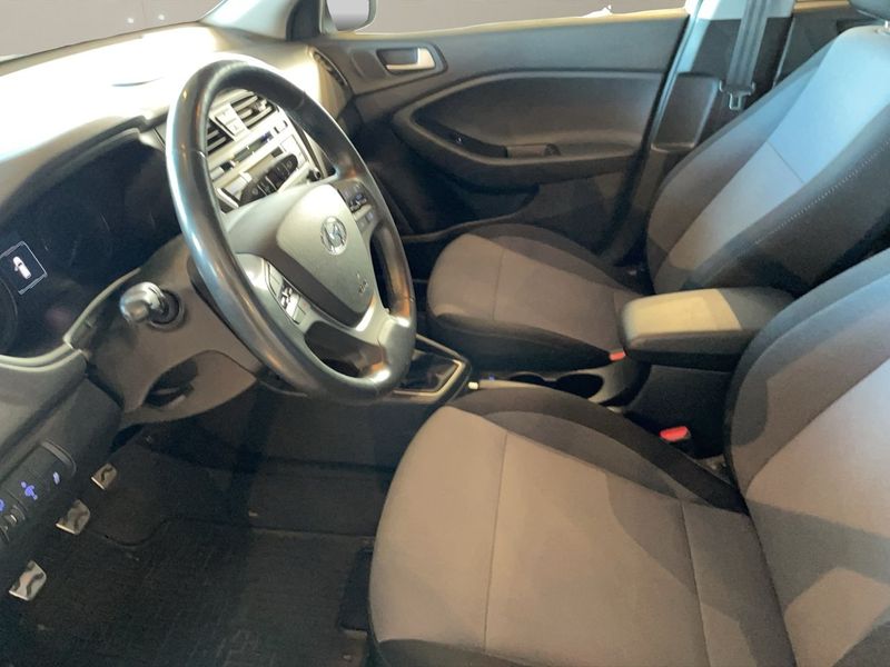 Hyundai i20 bild 9