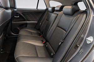 Toyota Avensis bild 10