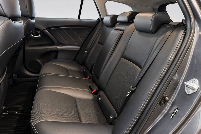 Toyota Avensis bild 10