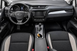 Toyota Avensis bild 13