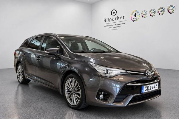 Toyota Avensis Kombi 2.0 Multidrive S Active Plus, Navigation, Kamera - 2015