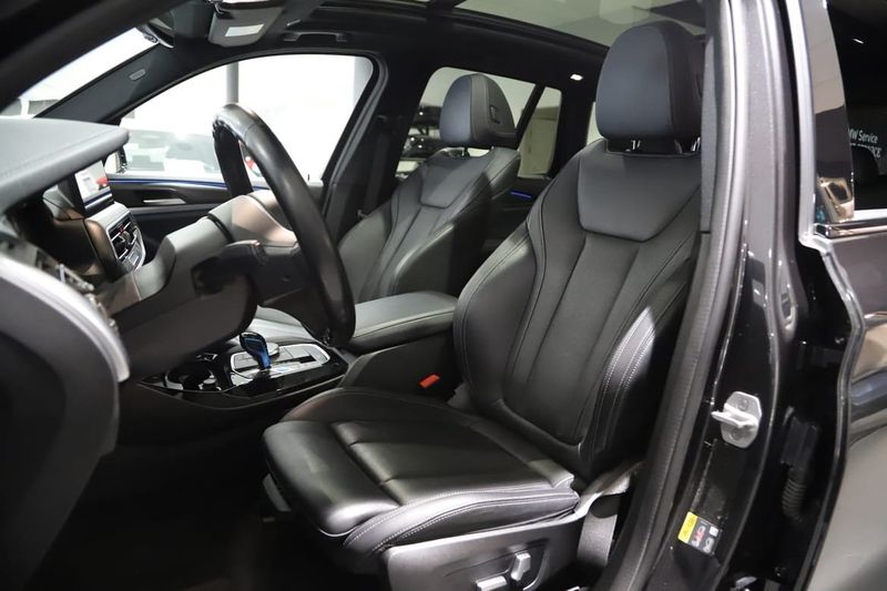 BMW iX3 bild 10