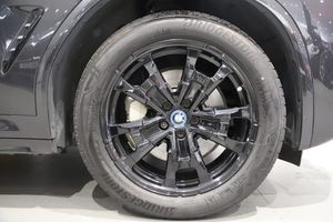 BMW iX3 bild 9