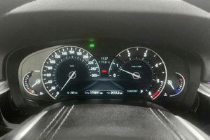 BMW 520 bild 10