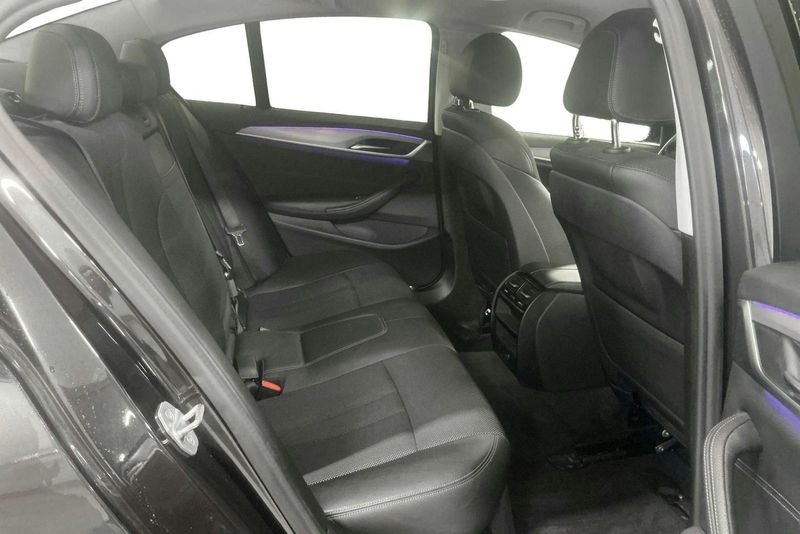 BMW 520 bild 8