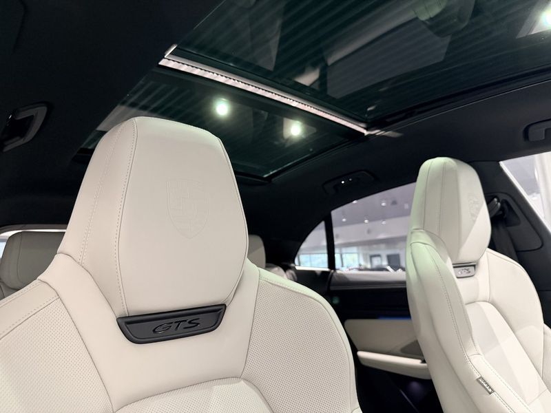 Porsche Macan bild 26