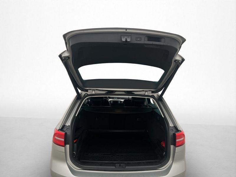 Volkswagen Passat bild 9