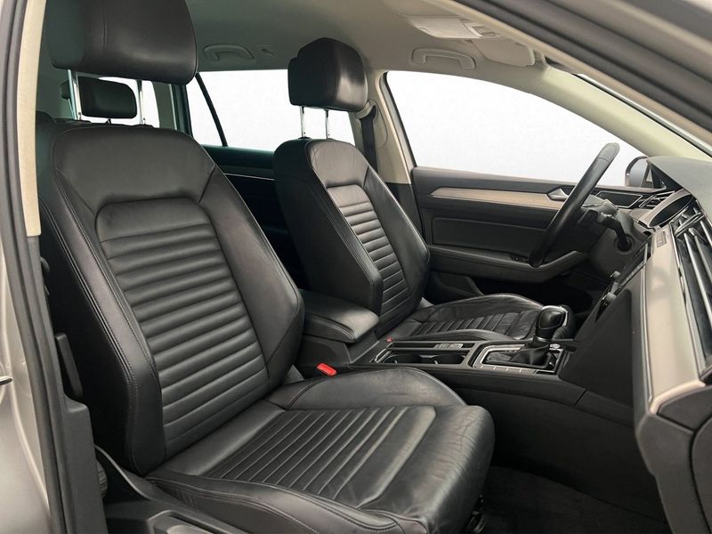 Volkswagen Passat bild 11
