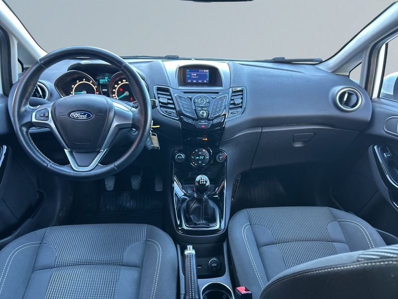 Ford Fiesta bild 8