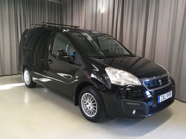 Peugeot Partner L2 lång) 1.6 BlueHDi 100hk (Dragkrok+Motorvärmare) - 2017
