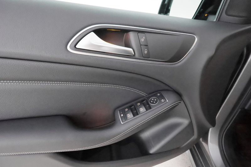 Mercedes B180 bild 18