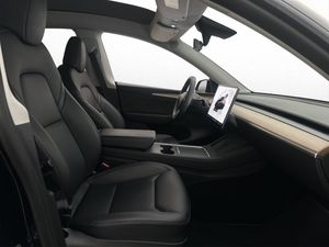 Tesla Model Y bild 15