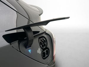 Tesla Model Y bild 21
