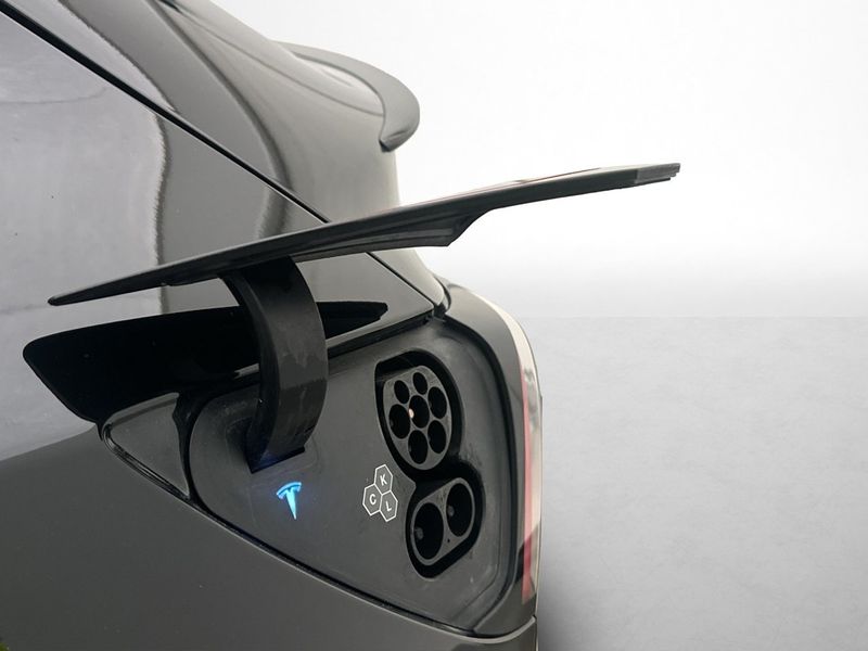 Tesla Model Y bild 21