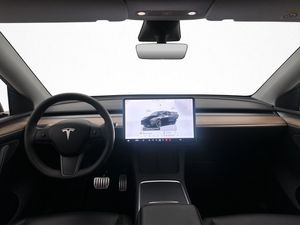 Tesla Model Y bild 14