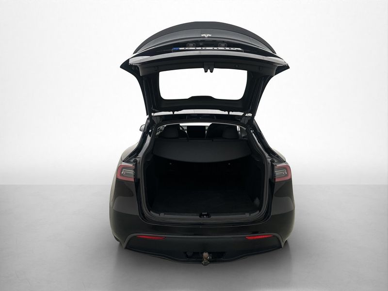 Tesla Model Y bild 19