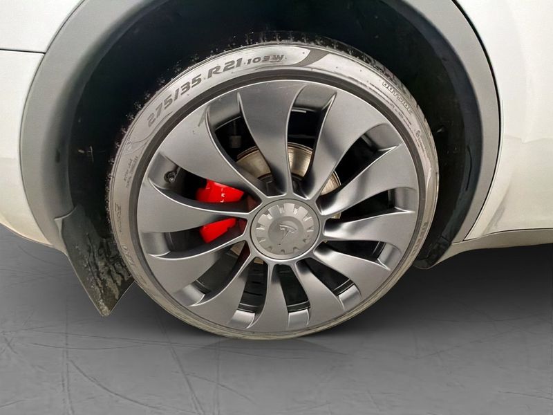 Tesla Model Y bild 11