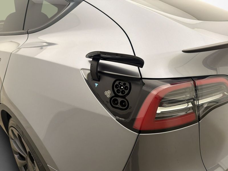 Tesla Model Y bild 29