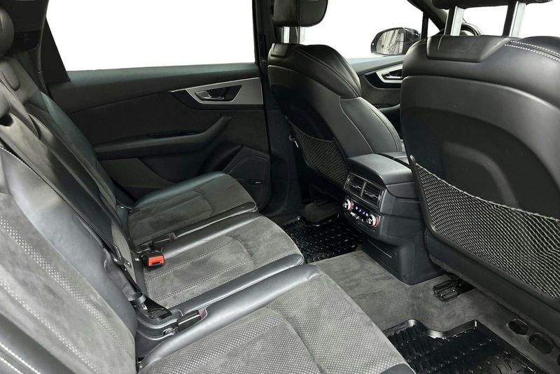 Audi Q7 bild 8