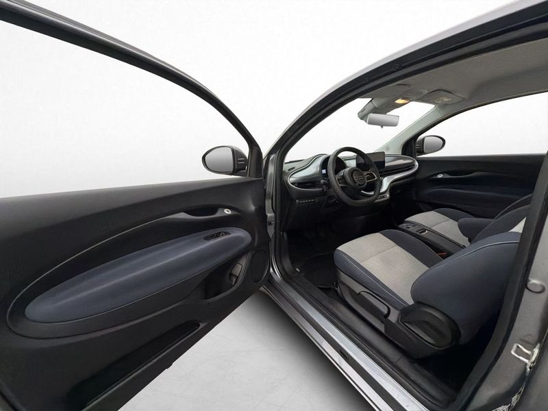 Fiat 500e bild 10