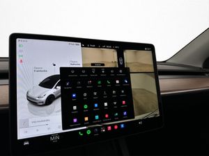 Tesla Model Y bild 22