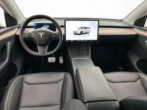 Tesla Model Y bild 18