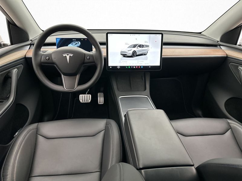 Tesla Model Y bild 18