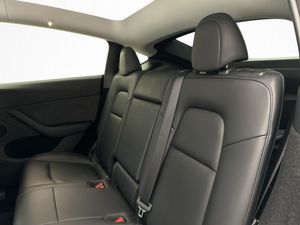 Tesla Model Y bild 29